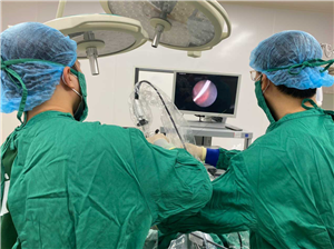 Bệnh viện đa khoa Việt Đức ứng dụng nội soi tán sỏi thận qua da bằng laser mang lại hiệu quả cao trong điều trị sỏi thận