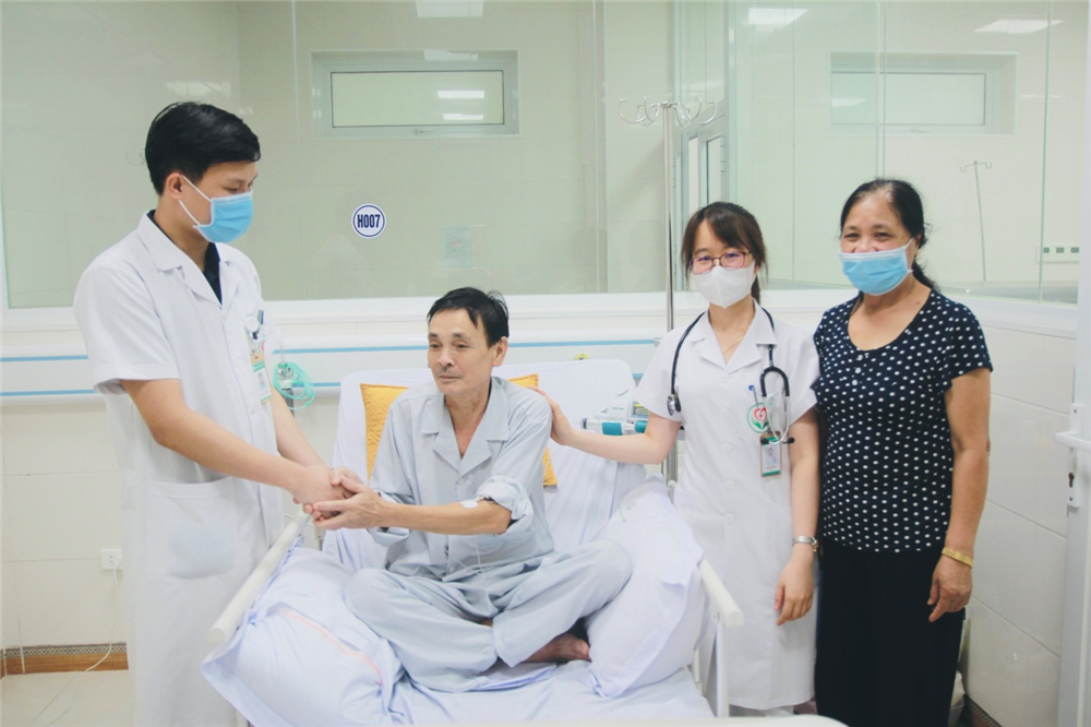 Phẫu thuật nội soi cắt 3/4 dạ dày, vét hạch: Phương pháp điều trị ung thư dạ dày hiệu quả tại Bệnh viện đa khoa Việt Đức