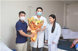 Bệnh viện đa khoa Việt Đức phẫu thuật bóc khối u rễ thần kinh L2 giúp người bệnh thoát nguy cơ liệt vận động